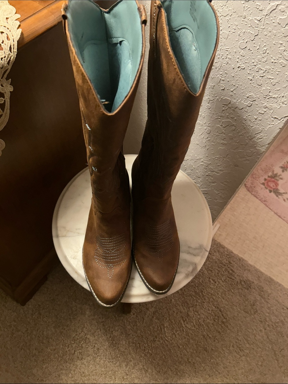 Classic Tall Women's Brown Suede Western Boots. 10. Great shape - Picture 4 of 8